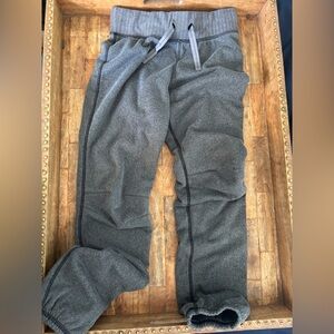 Ivivva by Lululemon Cozy Grey Fleece-Lined joggers size 10